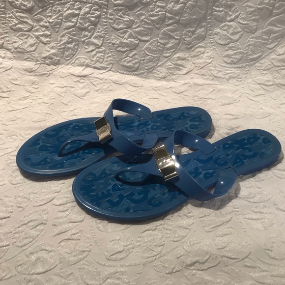 Salvatore Ferragamo Farelia Jelly Flat Bow Sandals - Picture 5 of 8